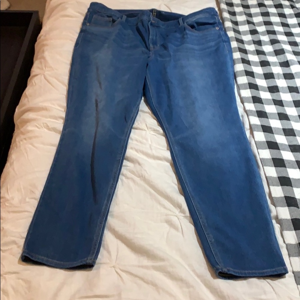 Old navy rockstar skinny jeans, regular length.